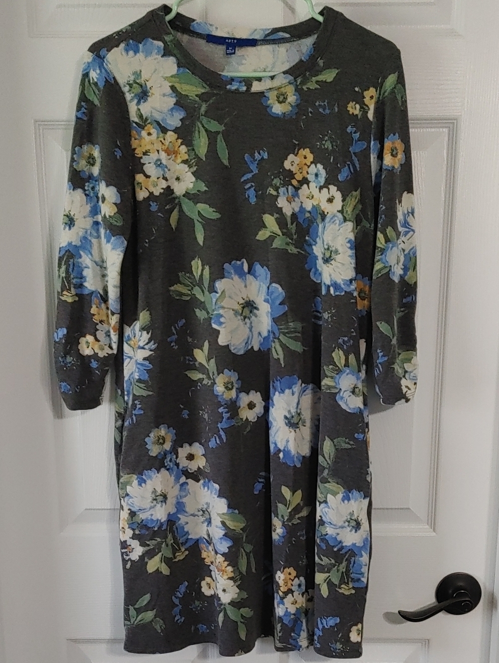Apt. 9 Charcoal Floral Long-Sleeve Jersey Dress with Blue & White Blooms Size M - Picture 3 of 6